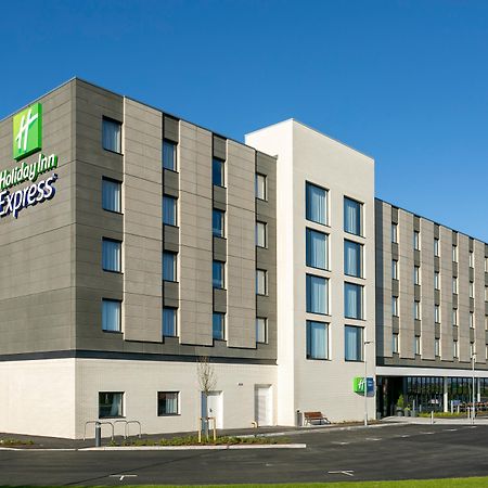 Holiday Inn Express Bridgwater M5, Jct24 By Ihg Экстерьер фото