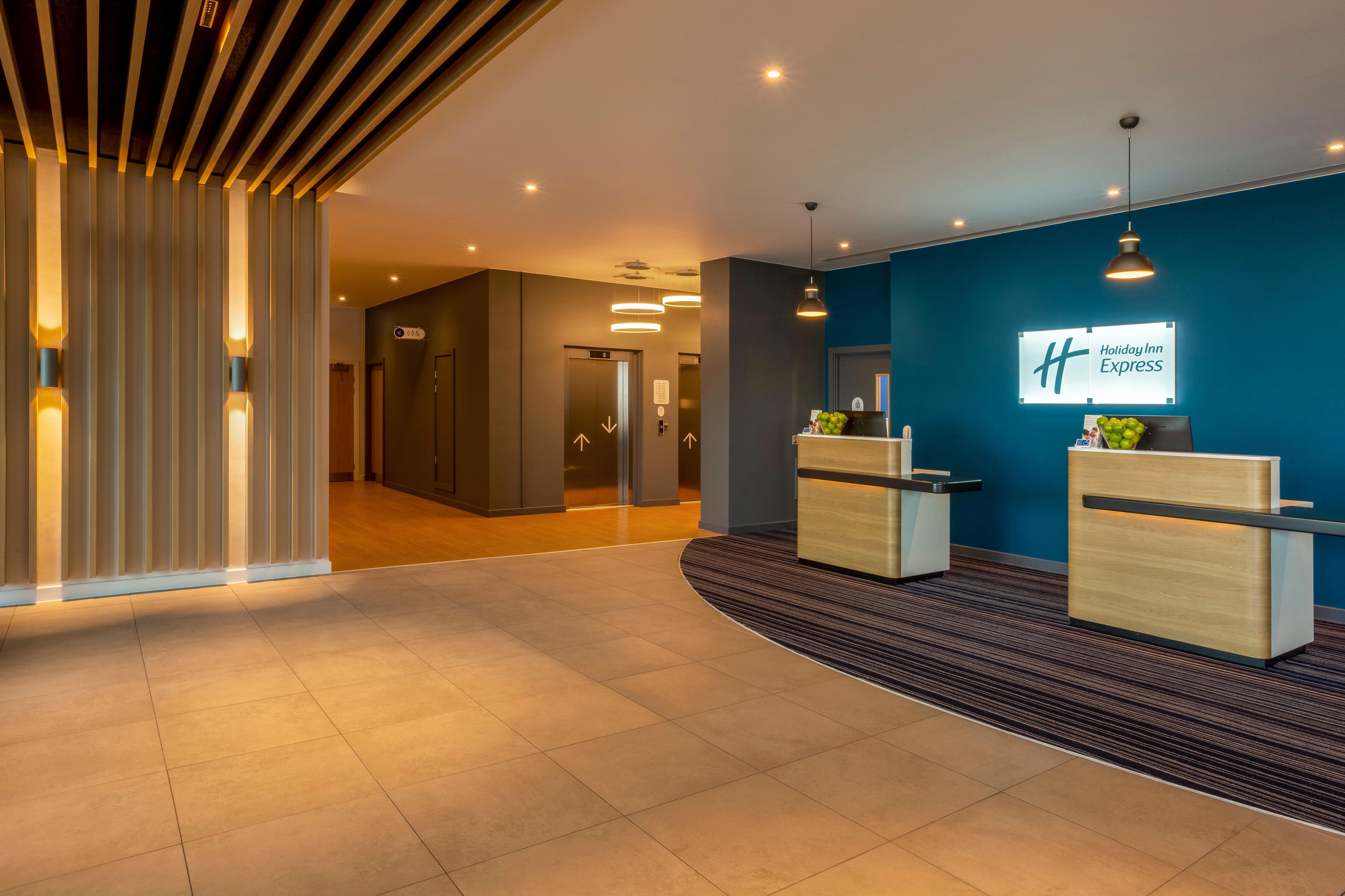 Holiday Inn Express Bridgwater M5, Jct24 By Ihg Экстерьер фото
