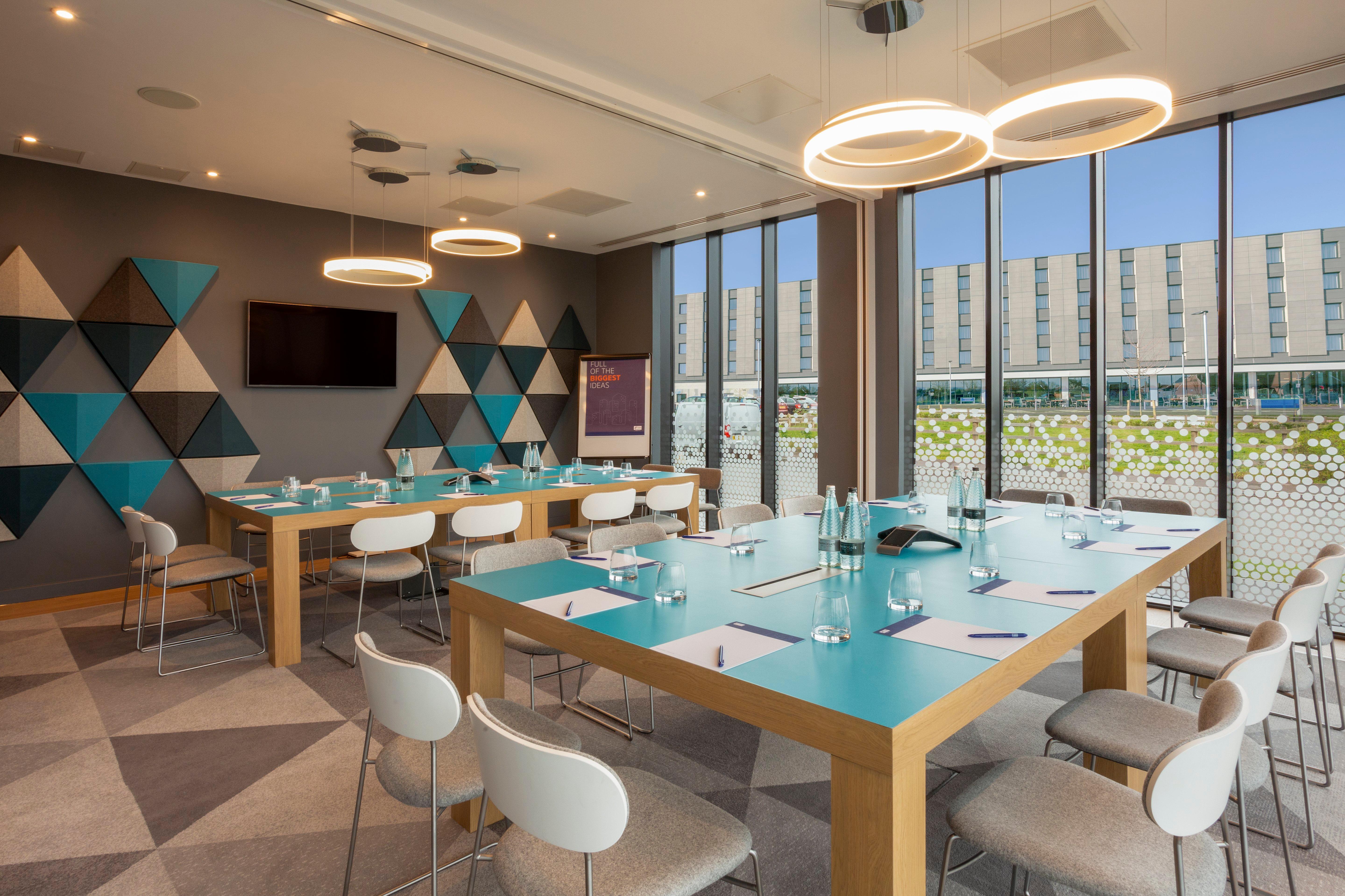 Holiday Inn Express Bridgwater M5, Jct24 By Ihg Экстерьер фото