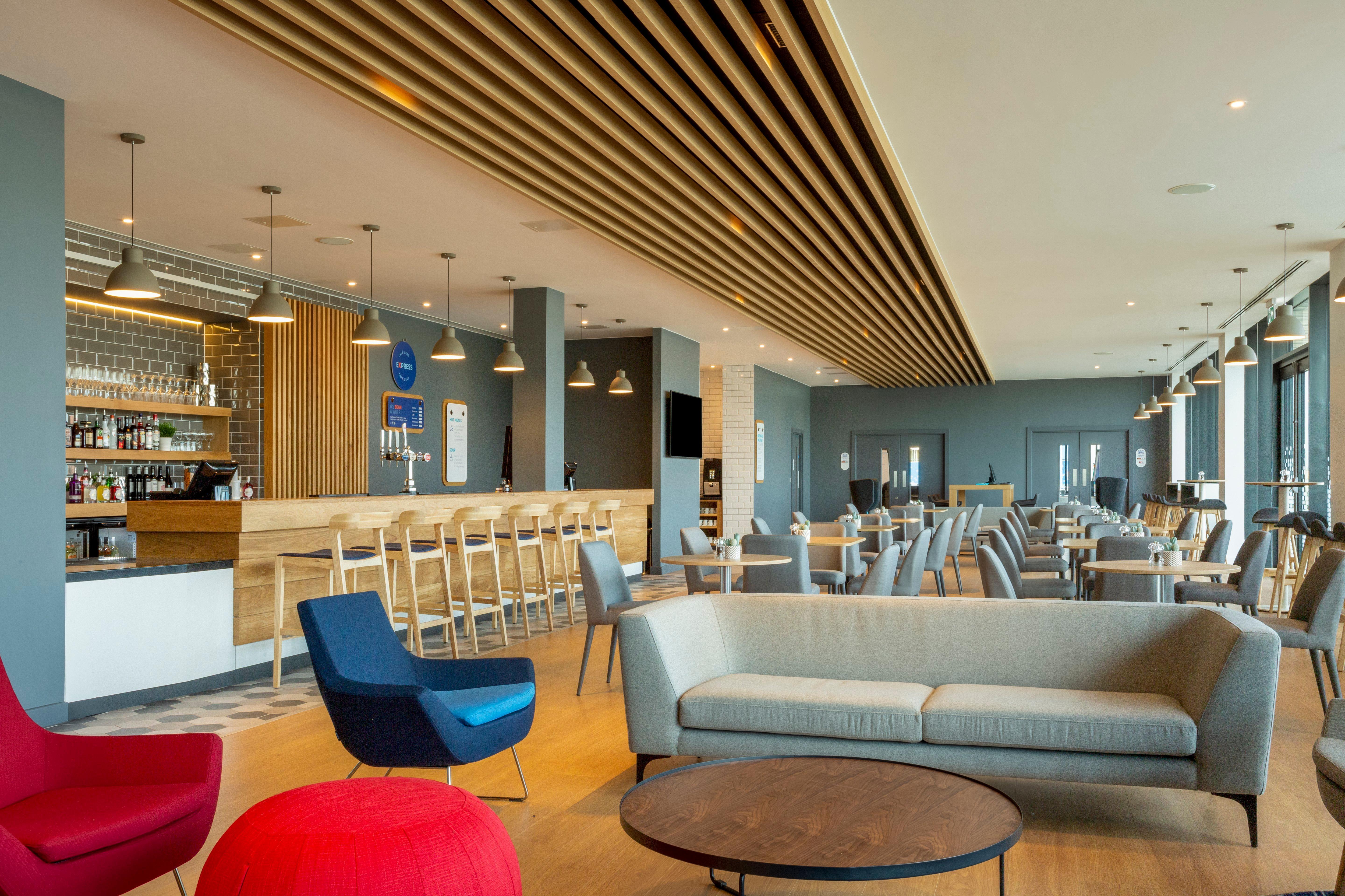 Holiday Inn Express Bridgwater M5, Jct24 By Ihg Экстерьер фото